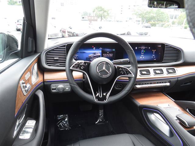 Certified 2025 Mercedes-Benz GLE 350 4MATIC w/ AMG Line Exterior image 10