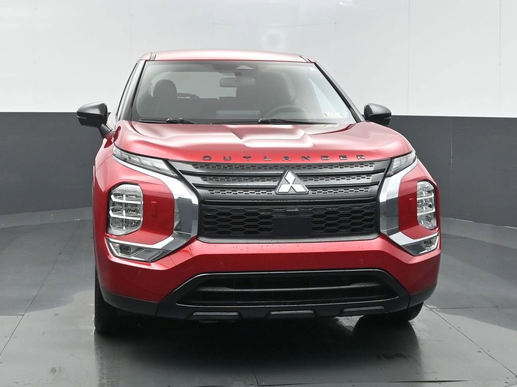 Used 2023 Mitsubishi Outlander SE image 4