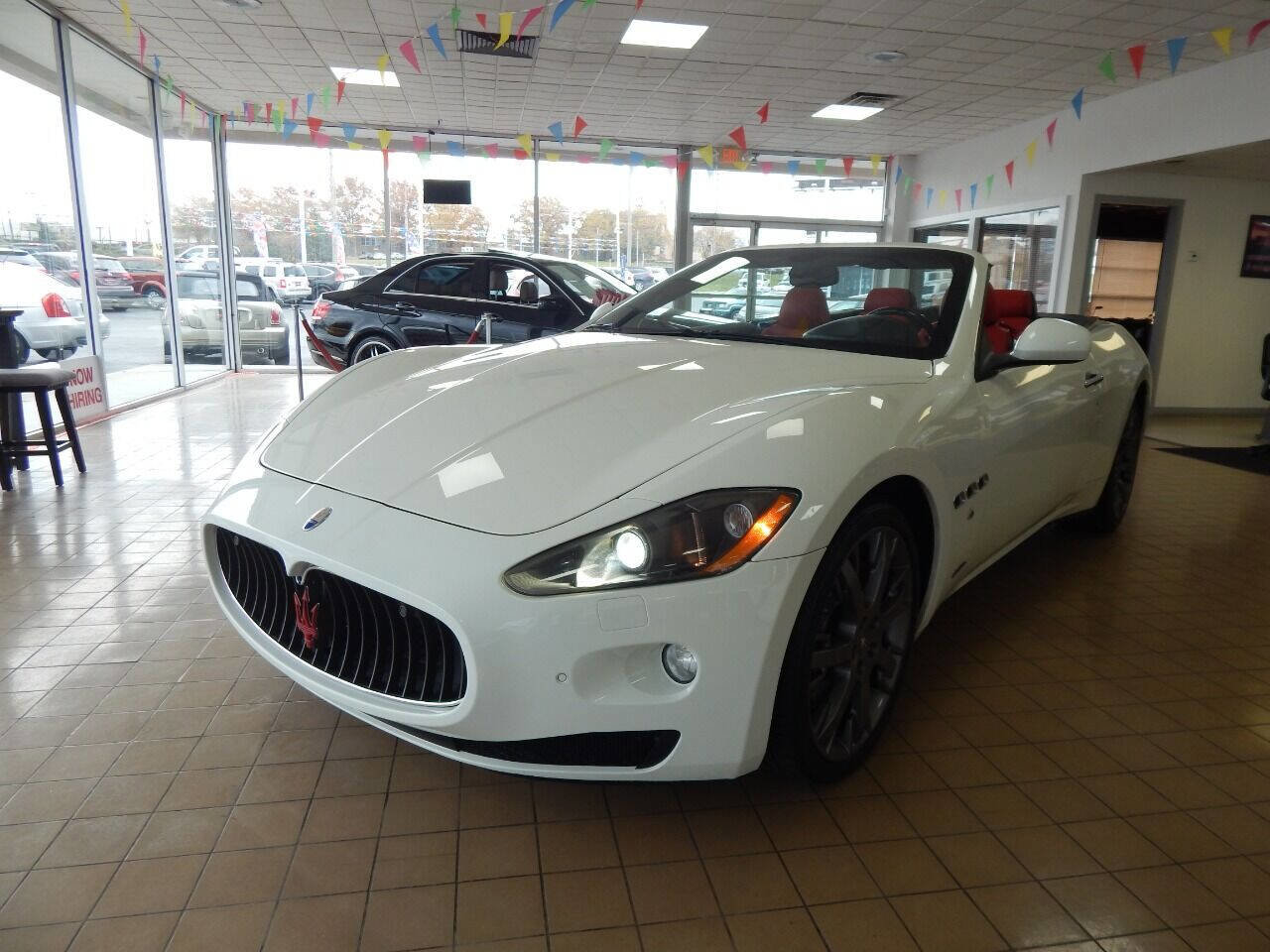 Used 2011 Maserati GranTurismo Base 2dr Convertible image 4