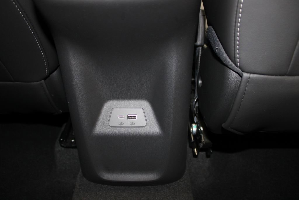 Used 2024 Buick Envision Preferred image 26