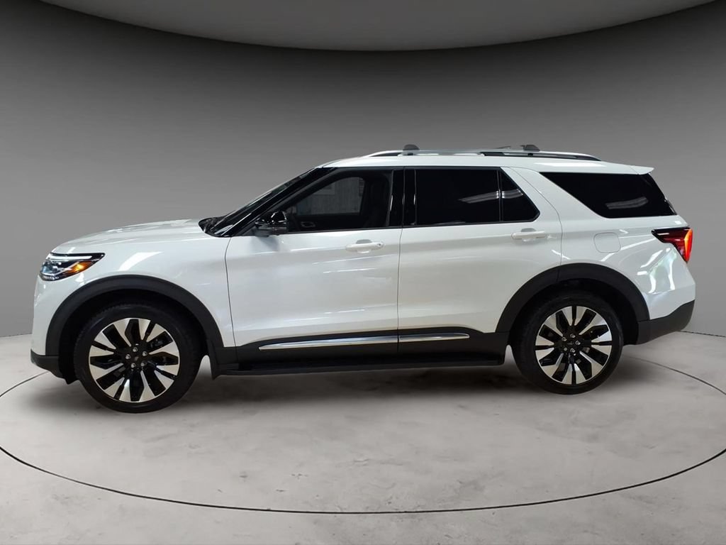 Used 2026 Ford Explorer Platinum w/ LUX Leather Package AWD/4WD image 2