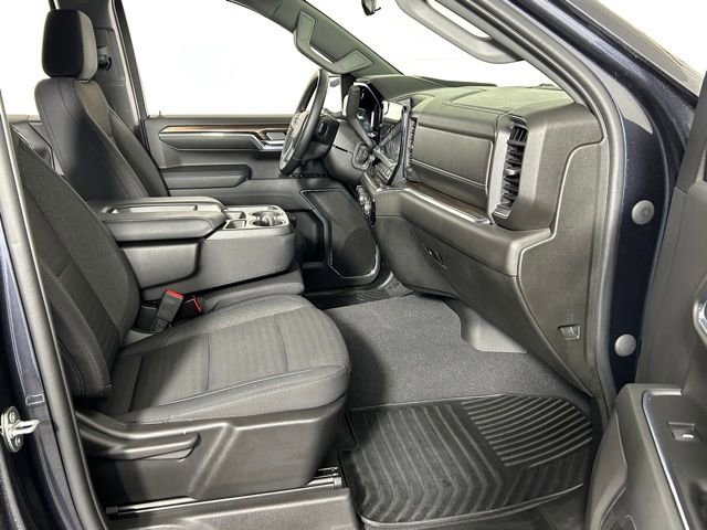 Used 2024 Chevrolet Silverado 1500 RST w/ Z71 Off-Road Package AWD/4WD image 17
