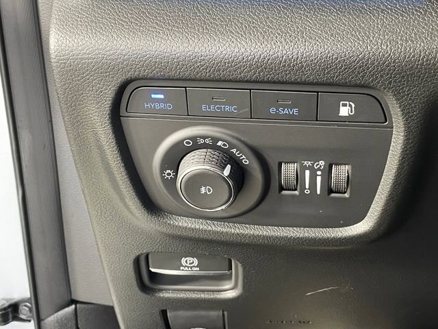 New 2025 Jeep Grand Cherokee Overland w/ Luxury Tech Group IV image 14