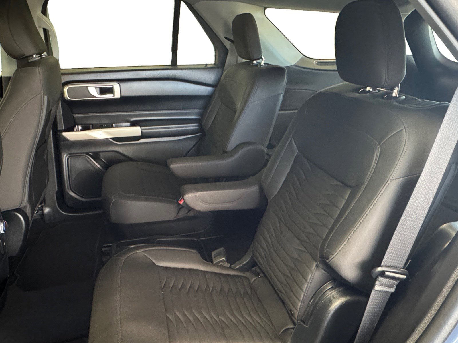 Used 2021 Ford Explorer XLT image 13