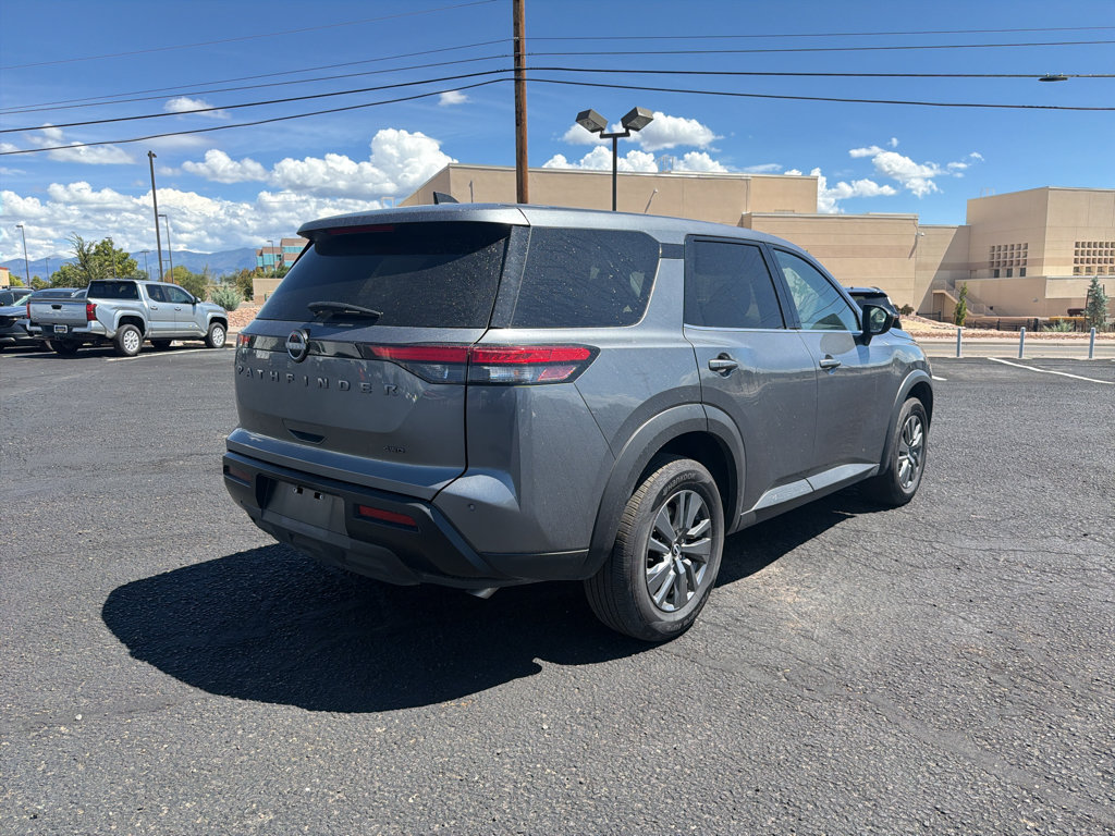 Used 2026 Nissan Pathfinder S AWD/4WD image 3