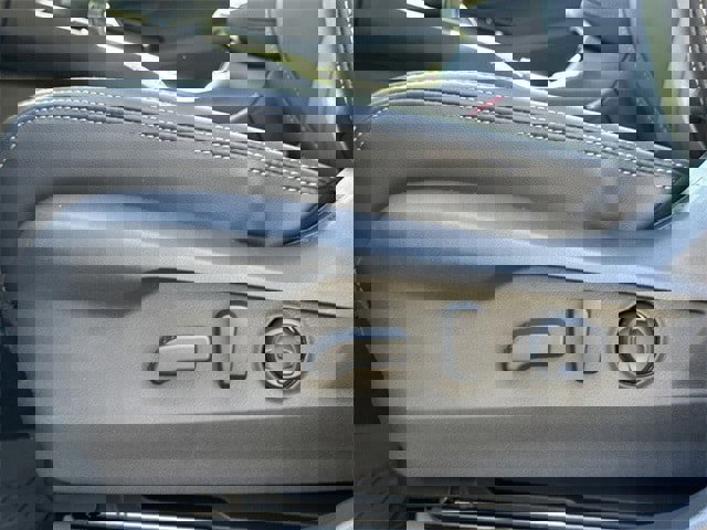 Certified 2025 Subaru Outback Limited w/ Popular Package #2 image 24