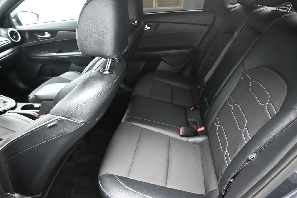 Used 2021 Kia Forte GT-Line FWD image 9