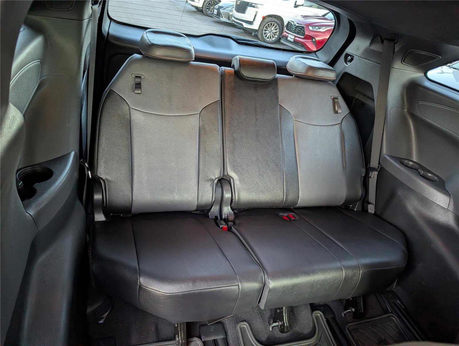 Used 2024 Toyota Sienna XSE w/ XSE Plus Package image 13