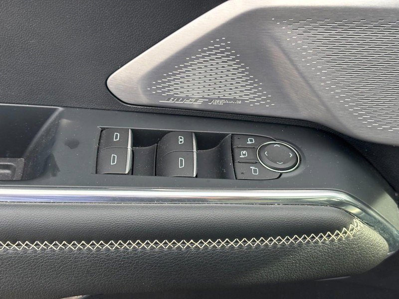 Used 2024 GMC Acadia Denali w/ Super Cruise Package image 17