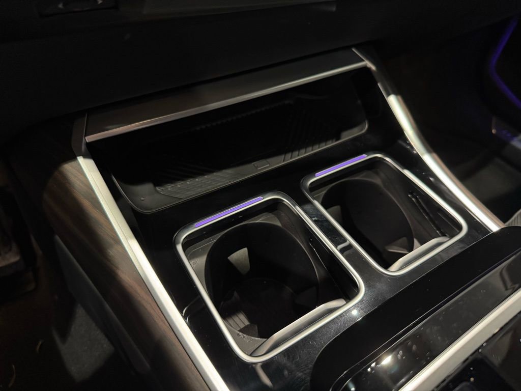 Used 2025 BMW 760i xDrive image 23