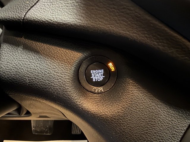 Used 2019 Jeep Cherokee Limited image 38