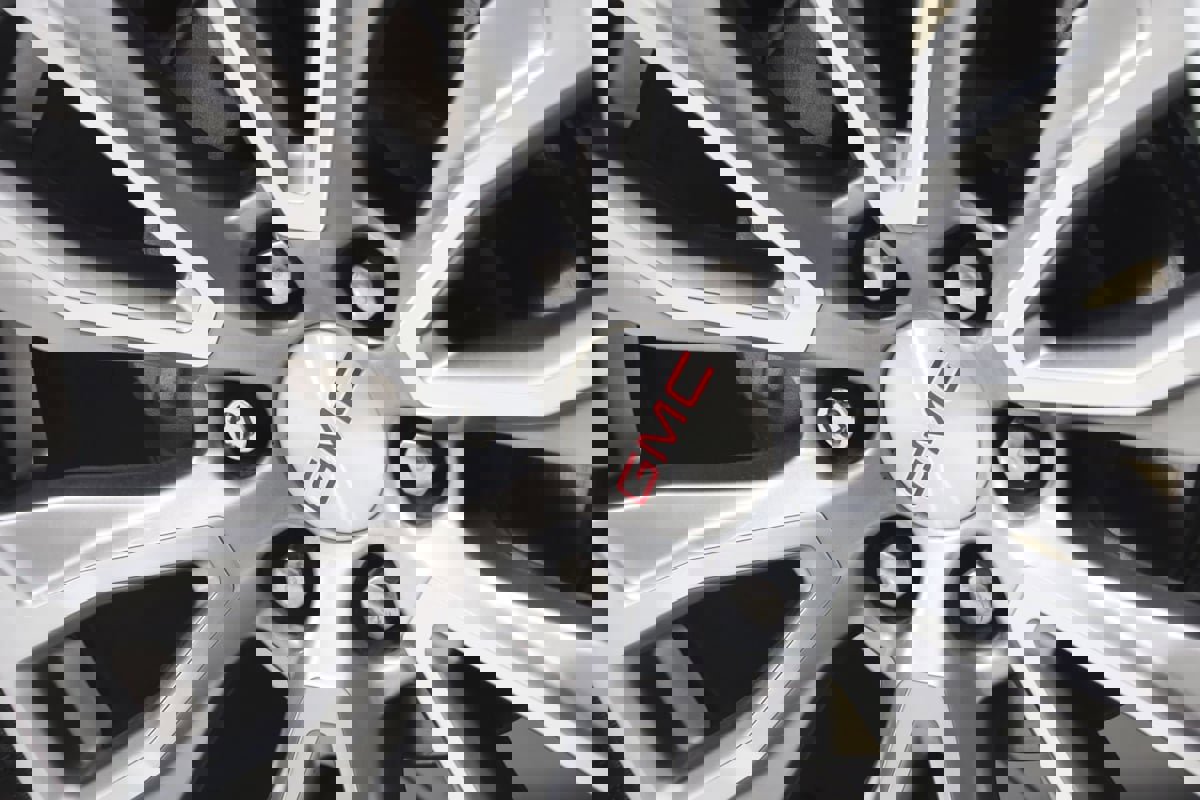 Used 2021 GMC Yukon XL Denali w/ Advanced Technology Package image 19