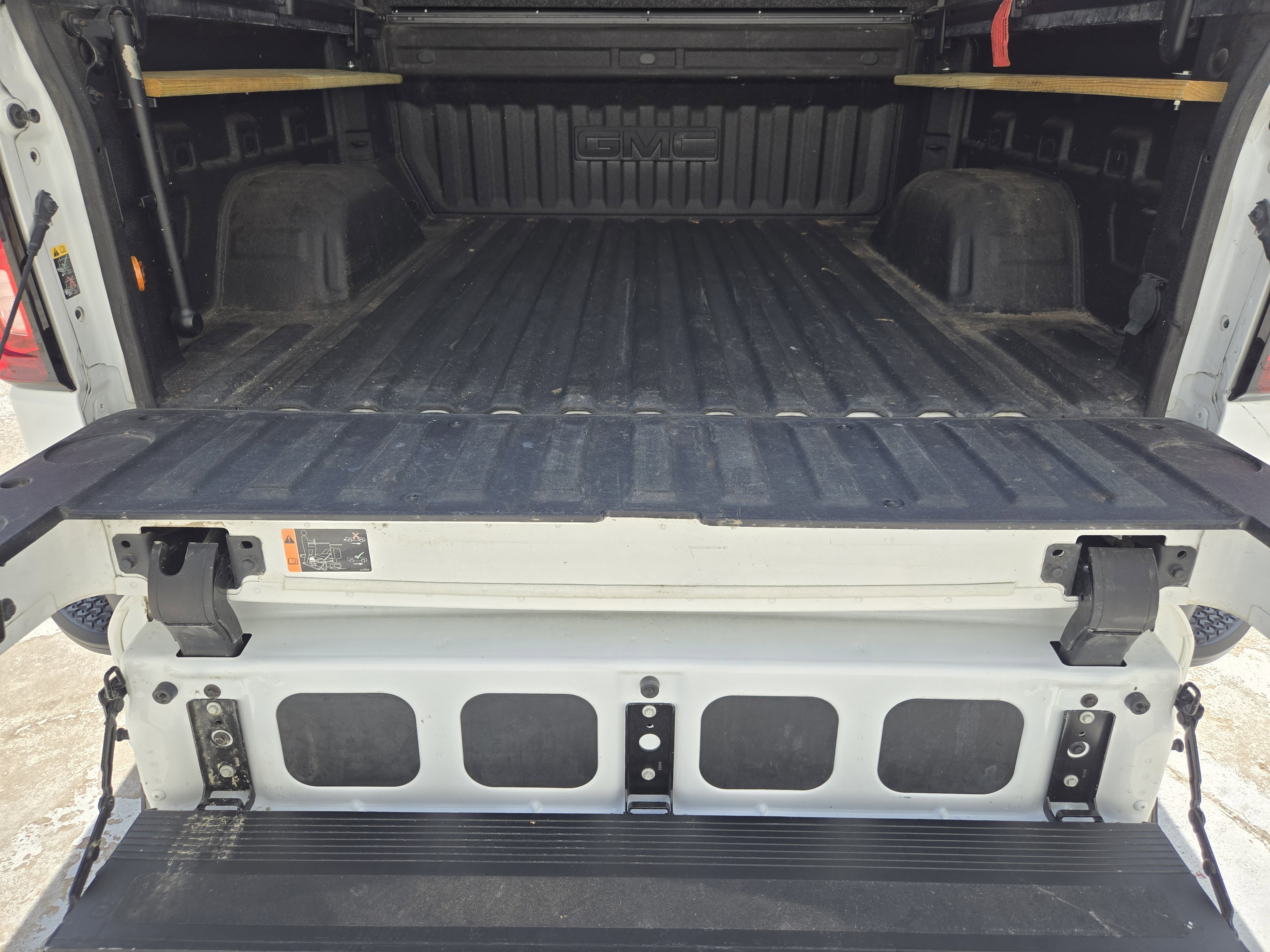 Used 2021 GMC Sierra 1500 SLT image 35