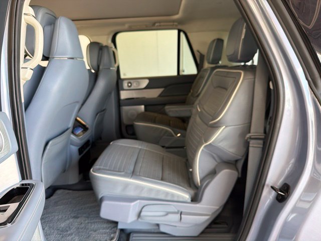 Used 2023 Lincoln Navigator L Black Label AWD/4WD image 16
