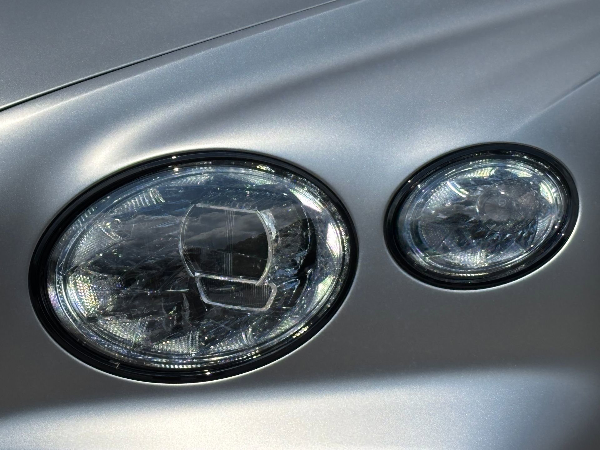 New 2025 Bentley Bentayga image 12
