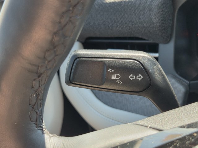 Used 2025 Ford Explorer Platinum w/ Ultimate Package RWD image 34