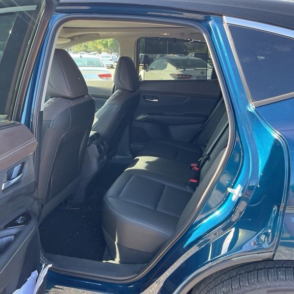 Used 2025 Nissan Murano Platinum w/ Cargo Package image 15