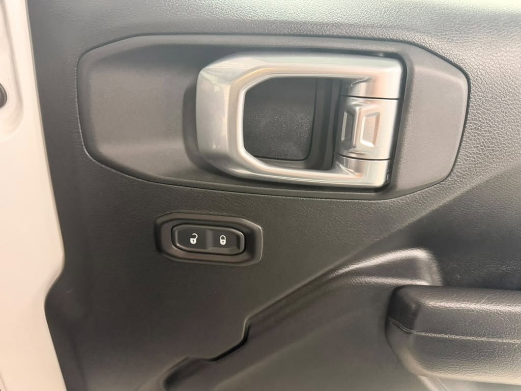 Used 2020 Jeep Wrangler Sport AWD/4WD image 33