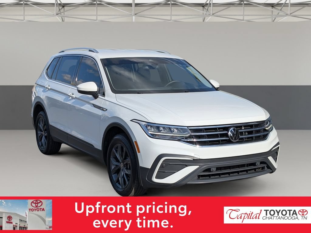 Used 2022 Volkswagen Tiguan SE FWD image 1