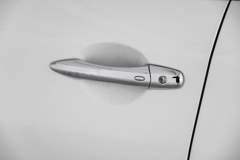 Used 2017 INFINITI Q70 L 3.7 image 42
