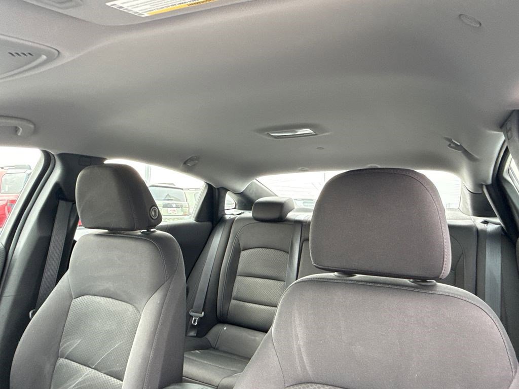 Used 2017 Chevrolet Malibu LT image 20