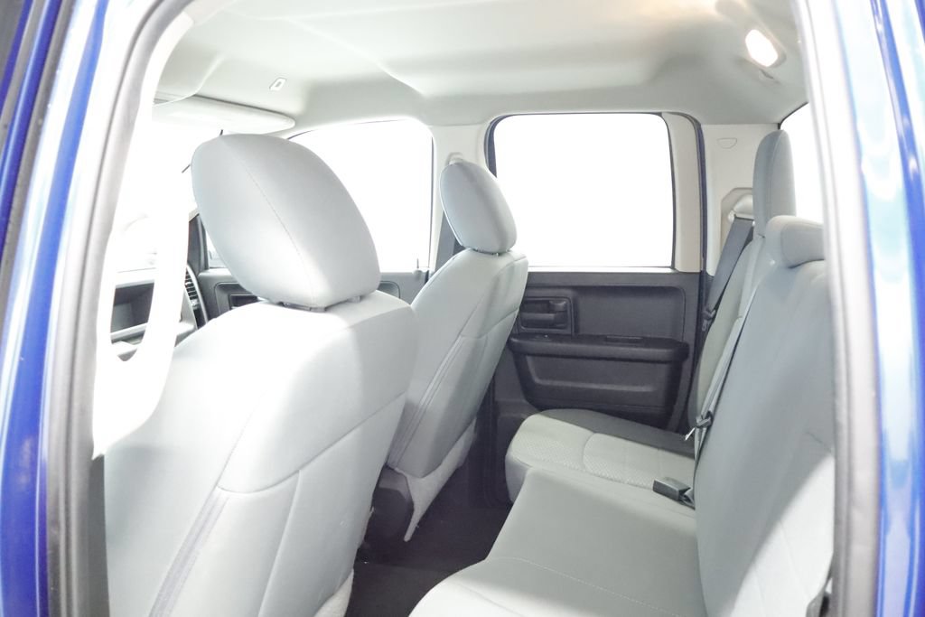 Certified 2019 RAM 1500 Express w/ Express Value Package AWD/4WD image 18