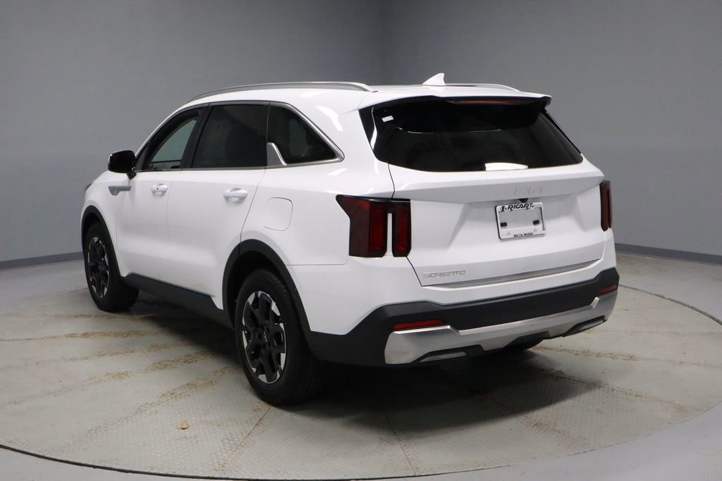 Used 2025 Kia Sorento S w/ Panoramic Sunroof Package image 11
