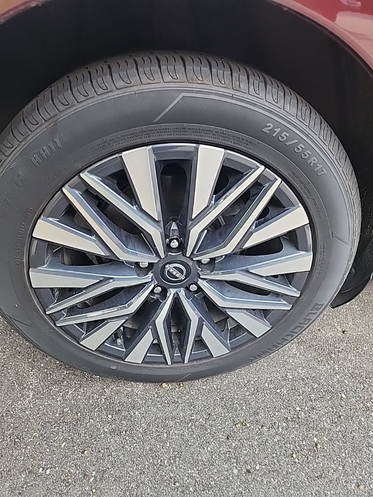 Used 2025 Nissan Altima 2.5 SV FWD image 6