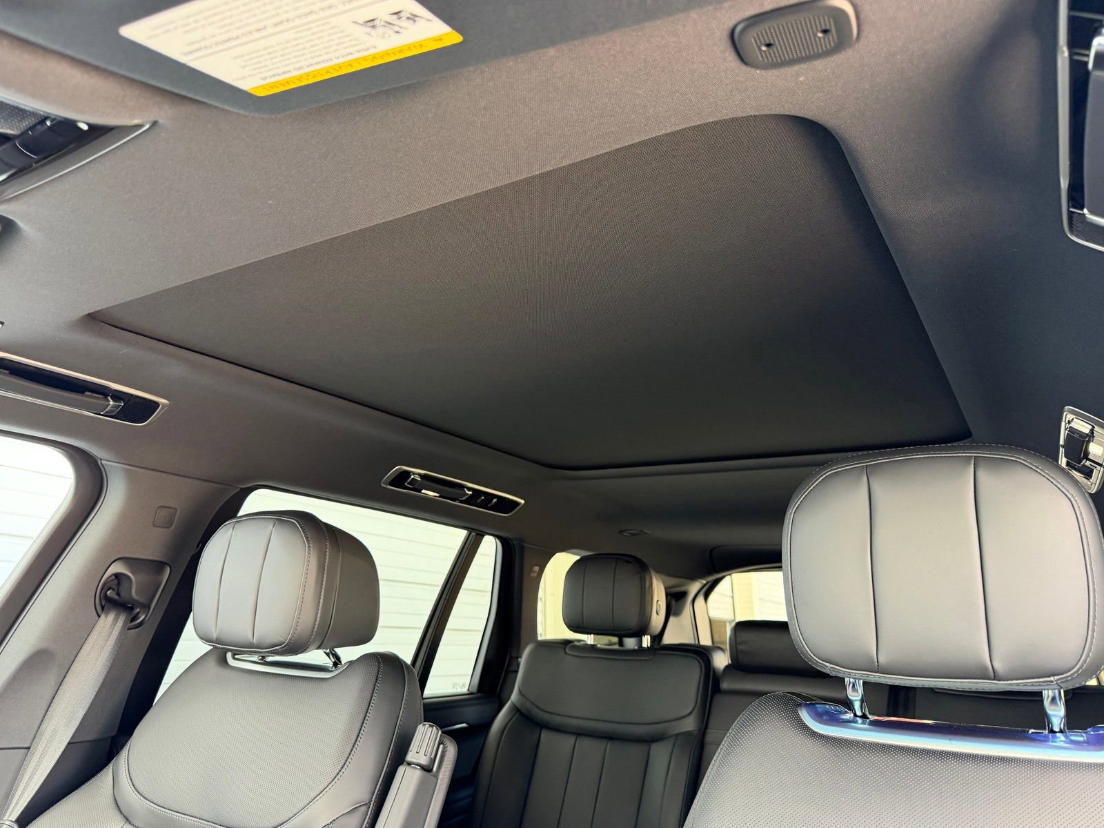 New 2026 Land Rover Range Rover Long Wheelbase SE image 25