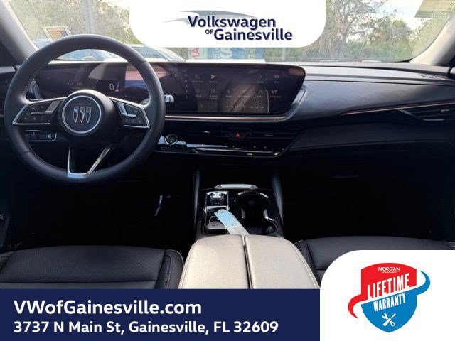 Used 2025 Buick Envision Avenir image 13