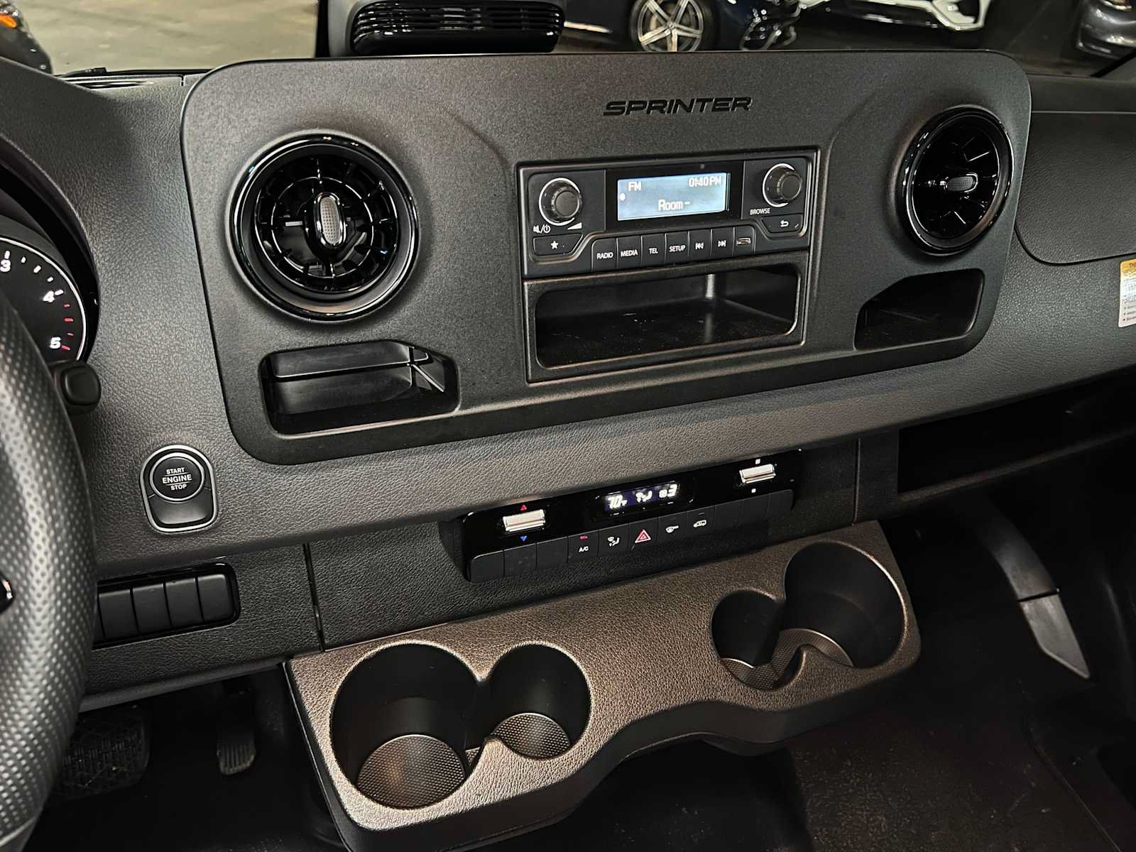 Used 2025 Mercedes-Benz Sprinter 2500 image 24