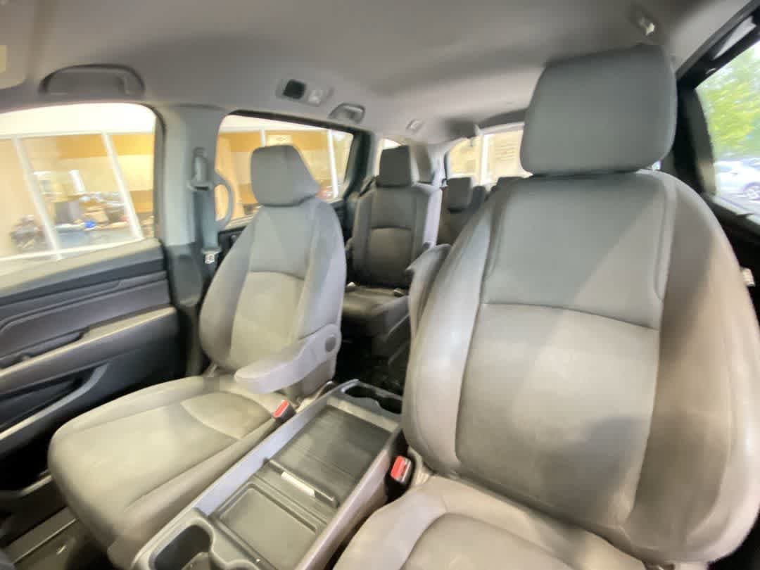 Used 2018 Honda Odyssey EX image 13