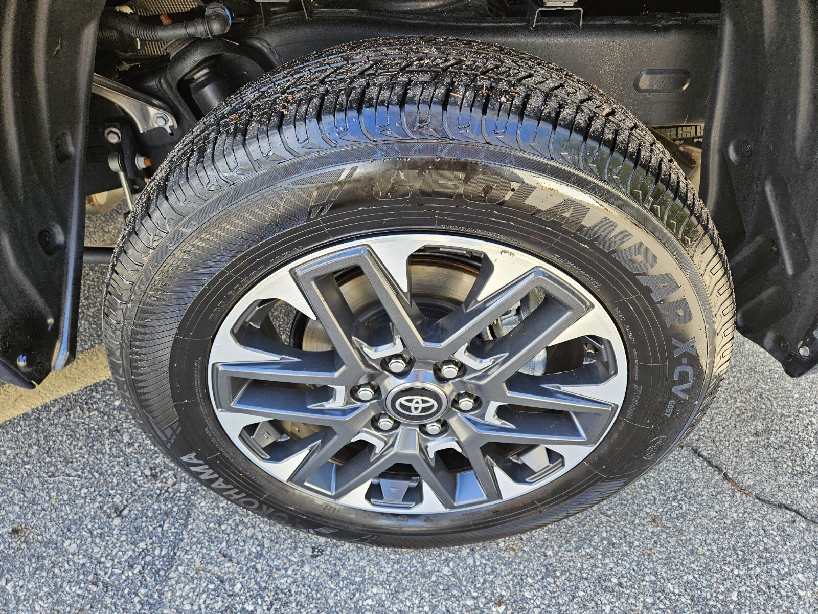 Used 2026 Toyota Tundra Limited w/ Power Package AWD/4WD image 8