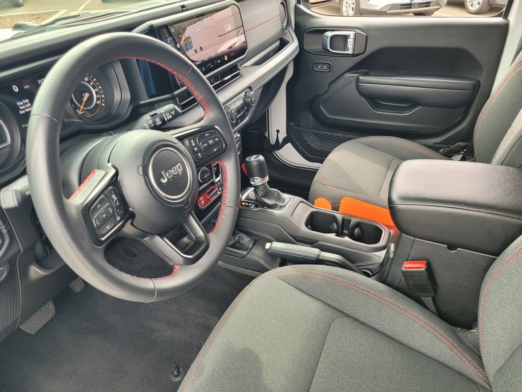 Used 2024 Jeep Wrangler Unlimited Rubicon image 18