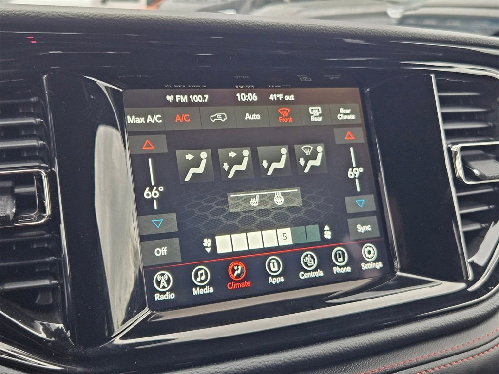 Used 2023 Dodge Durango GT image 29