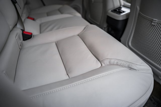 New 2026 Volvo XC60 B5 Ultra w/ Protection Package Premier image 31