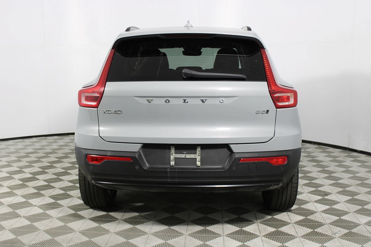 Used 2024 Volvo XC40 B5 Core AWD/4WD image 36