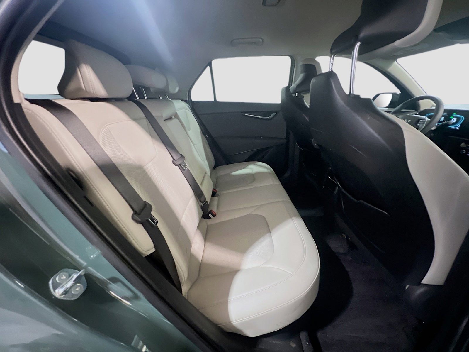 Used 2025 Kia Niro EX FWD image 20