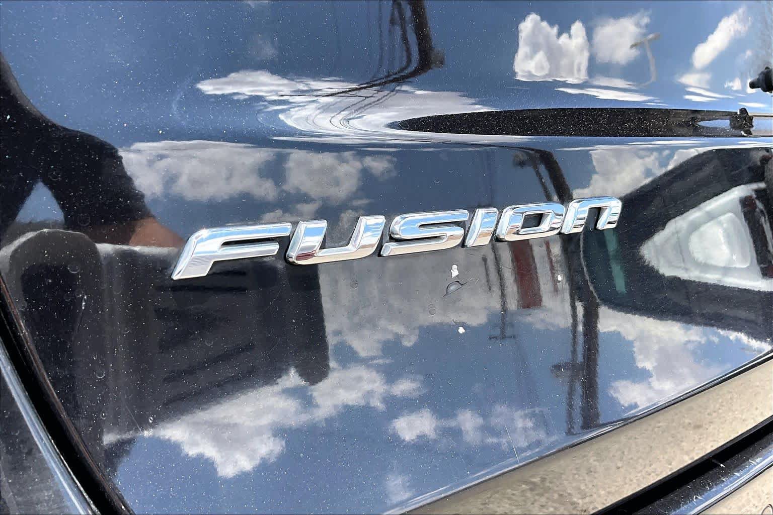 Used 2020 Ford Fusion SE FWD image 30