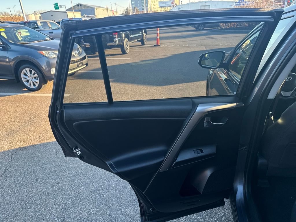 Used 2017 Toyota RAV4 XLE image 37