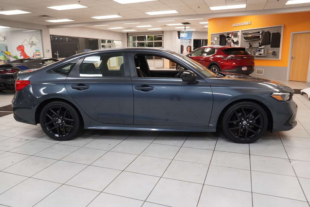 Used 2023 Honda Civic Sport image 12
