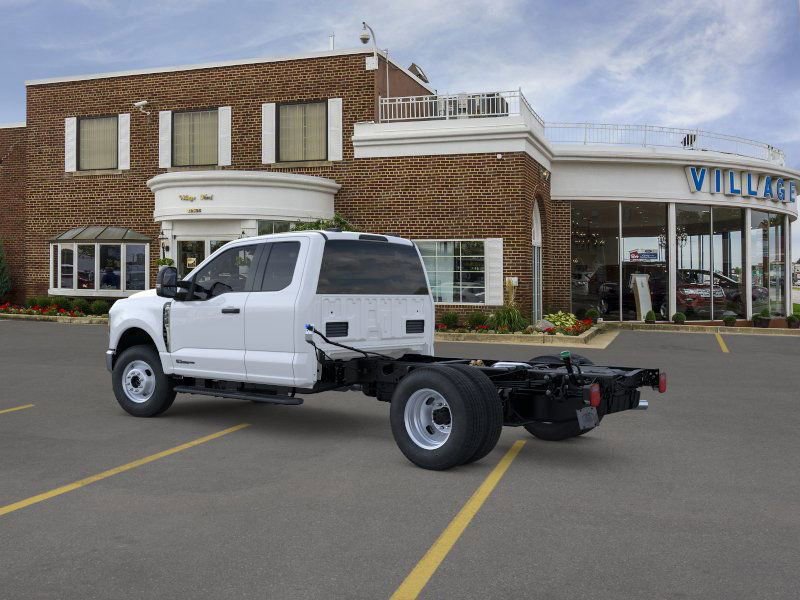 New 2025 Ford F350 XLT w/ XLT Value Package image 4