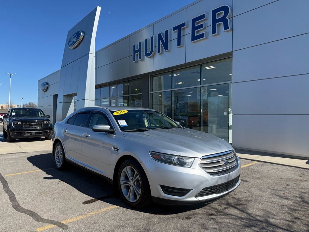 Used 2016 Ford Taurus SEL w/ Equipment Group 201A image 34