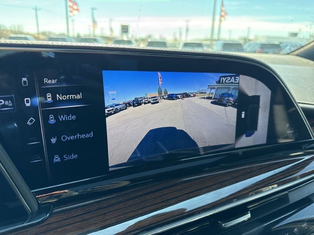 Used 2023 Cadillac Escalade Premium Luxury AWD/4WD image 37