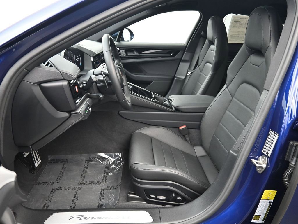 Certified 2025 Porsche Panamera image 9