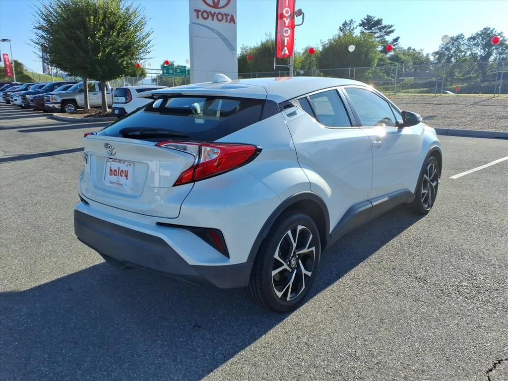 Certified 2021 Toyota C-HR XLE FWD image 4