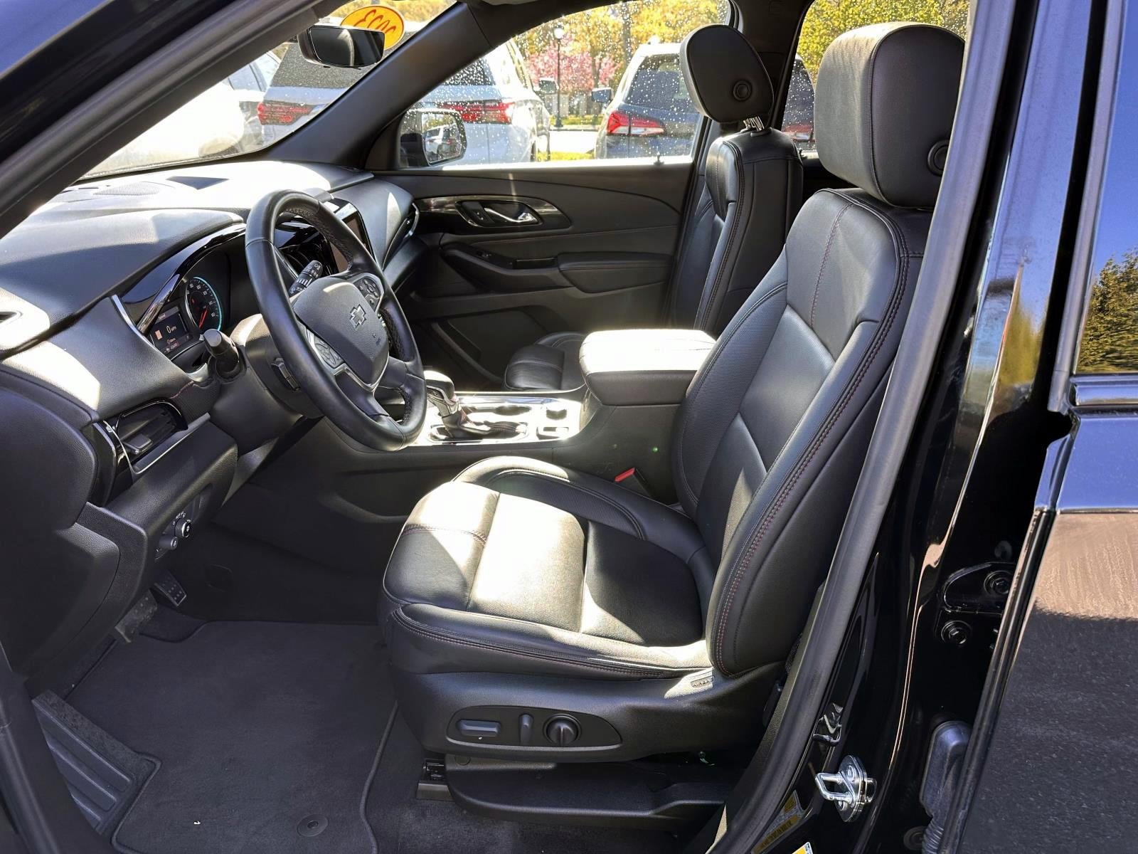 Used 2023 Chevrolet Traverse RS AWD/4WD image 11