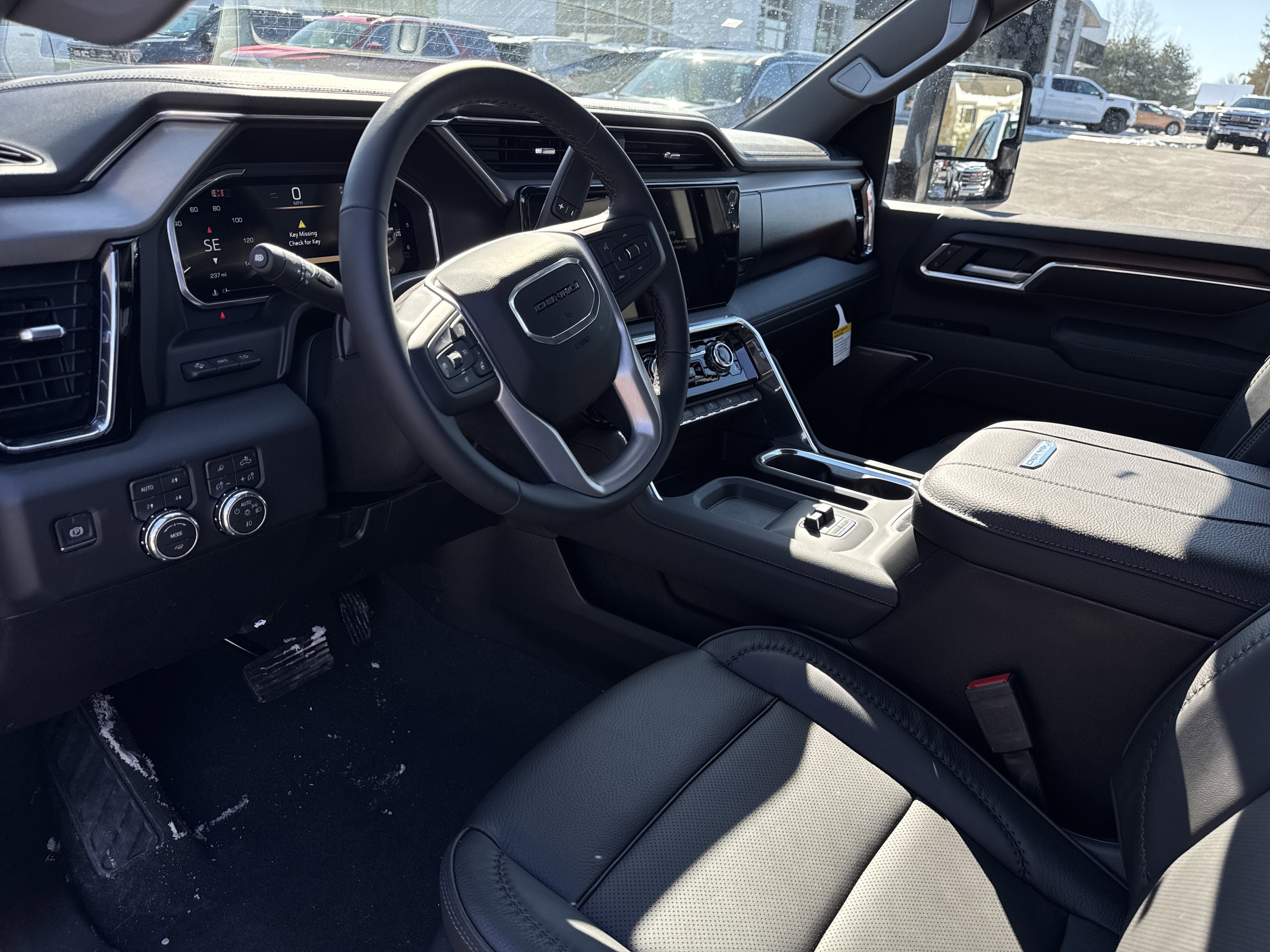 New 2026 GMC Sierra 2500 Denali w/ Denali Reserve Package AWD/4WD image 11
