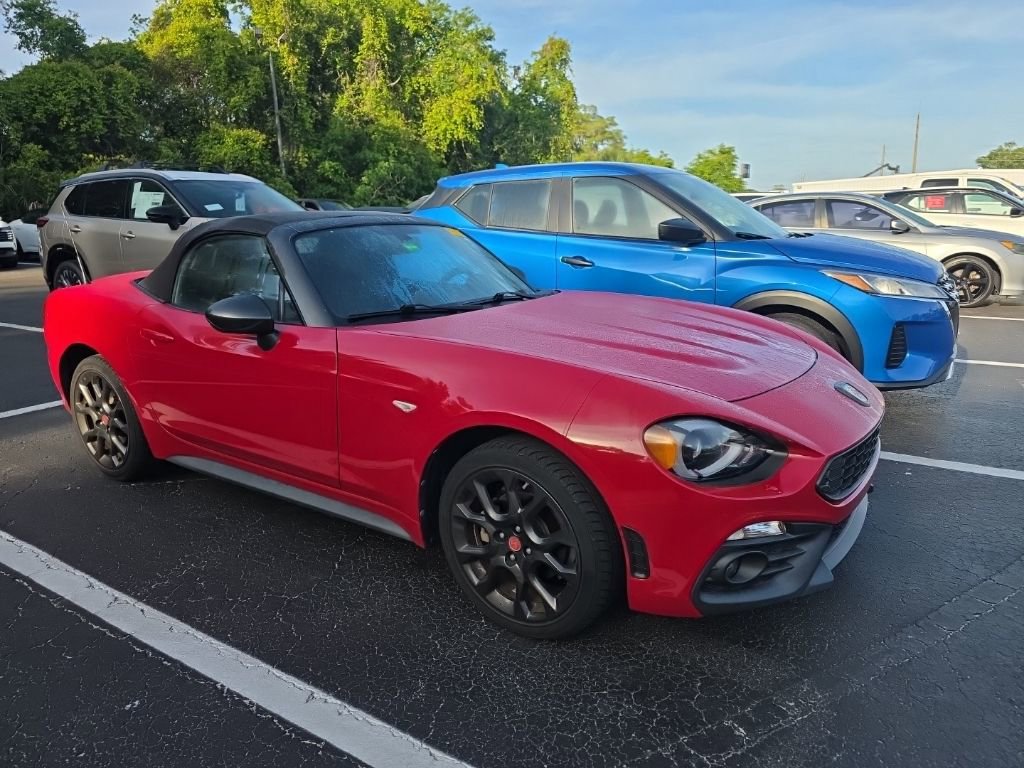 Used 2019 FIAT 124 Spider Abarth w/ Convenience Group image 3