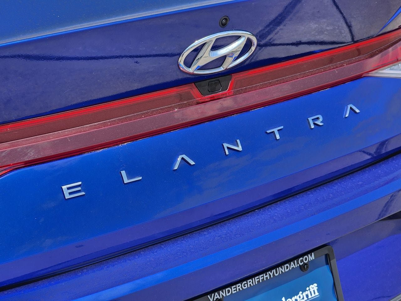 Used 2023 Hyundai Elantra SEL FWD image 8